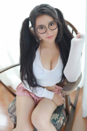 网聘女伴